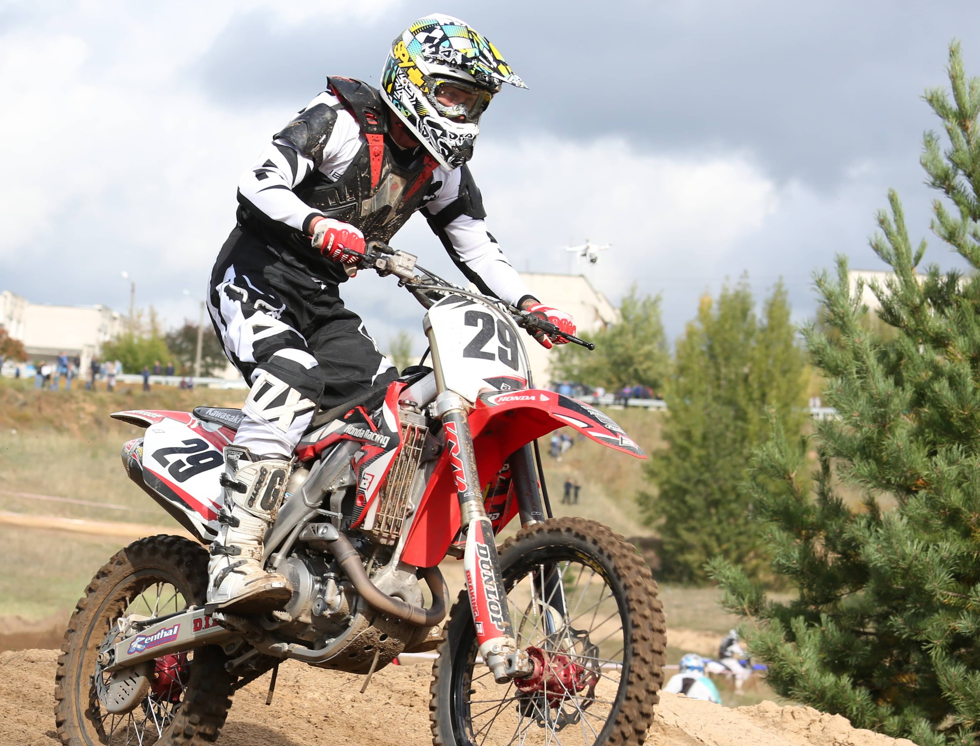 Kask motocyklowy enduro