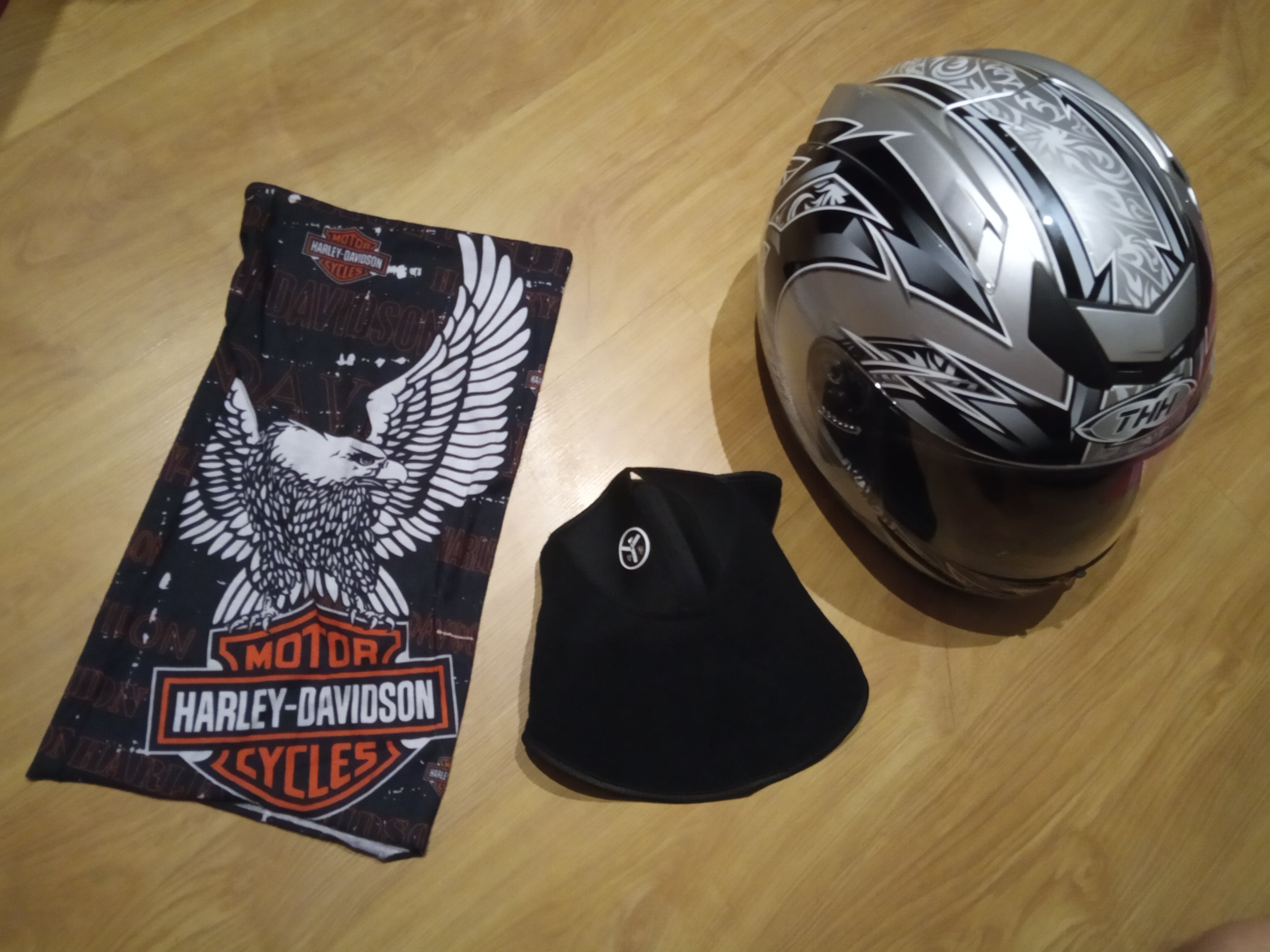Kominiarka termoaktywna na motocykl